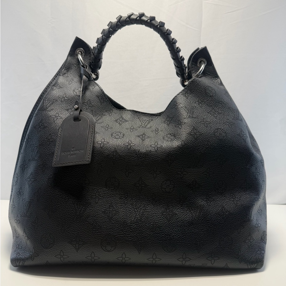 LOUIS VUITTON BLACK LEATHER MAHINA HOBO SILVER HRDWR